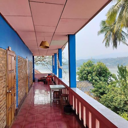 Somewhere Over The River Ban Houayxay Exterior foto